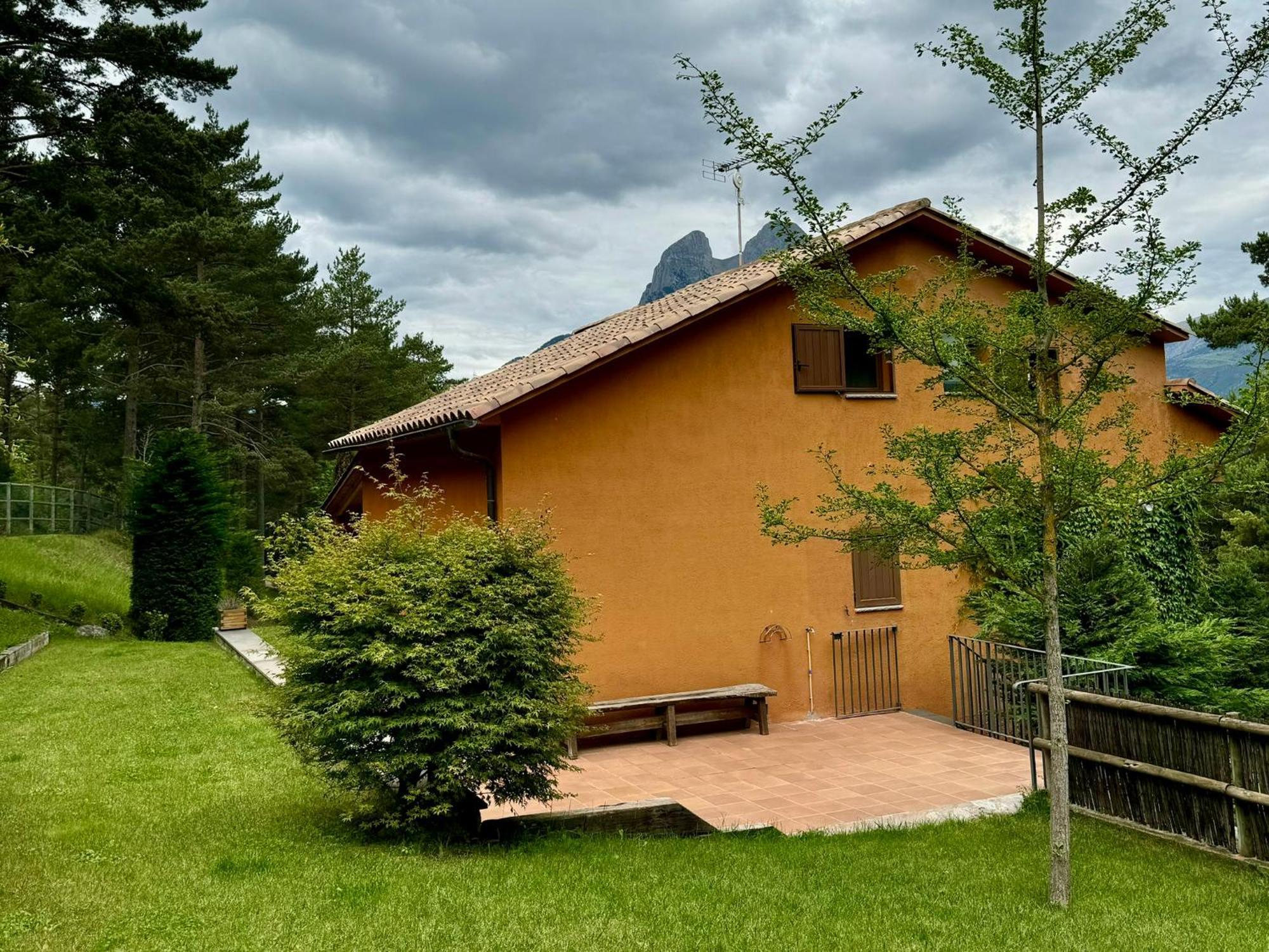 Cal Roig - Pedraforca Villa Saldés Exteriör bild